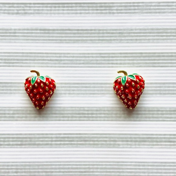 NWT 18k gold plated Red Strawberry stud earrings - Picture 7 of 8